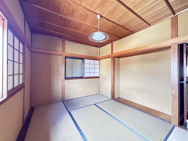 小牧市舟津 住宅付き倉庫 写真1
