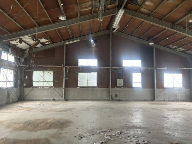 西尾市八ヶ尻町工場 写真1