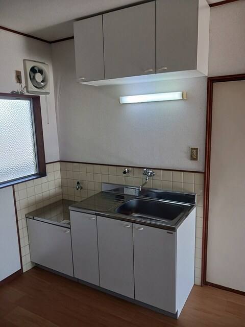 白塚町住居付店舗 写真2