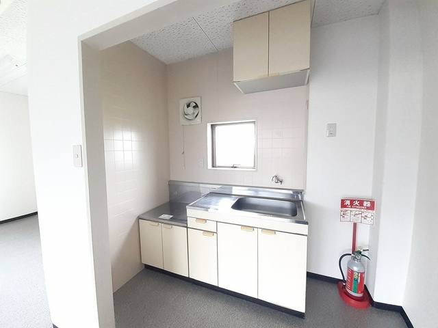 鴻之台１番町倉庫付事務所　Ａ 写真1