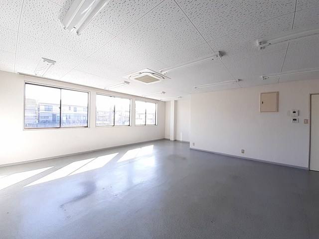 鴻之台１番町倉庫付事務所　Ａ 写真2